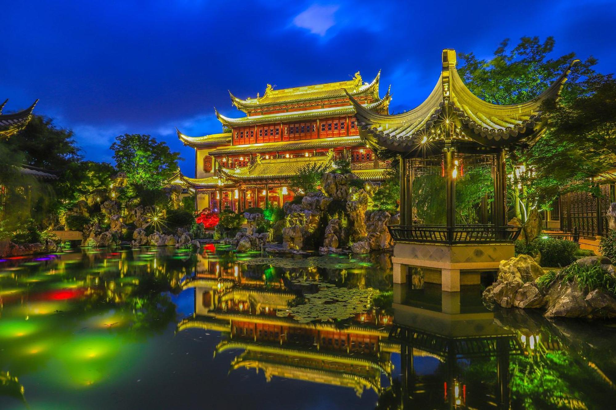 Royal Garden Hotel Shanghai-Free Shuttle To And From Disney & Pvg & Close Metro Line2 Easy To Sha New Expo Exteriör bild
