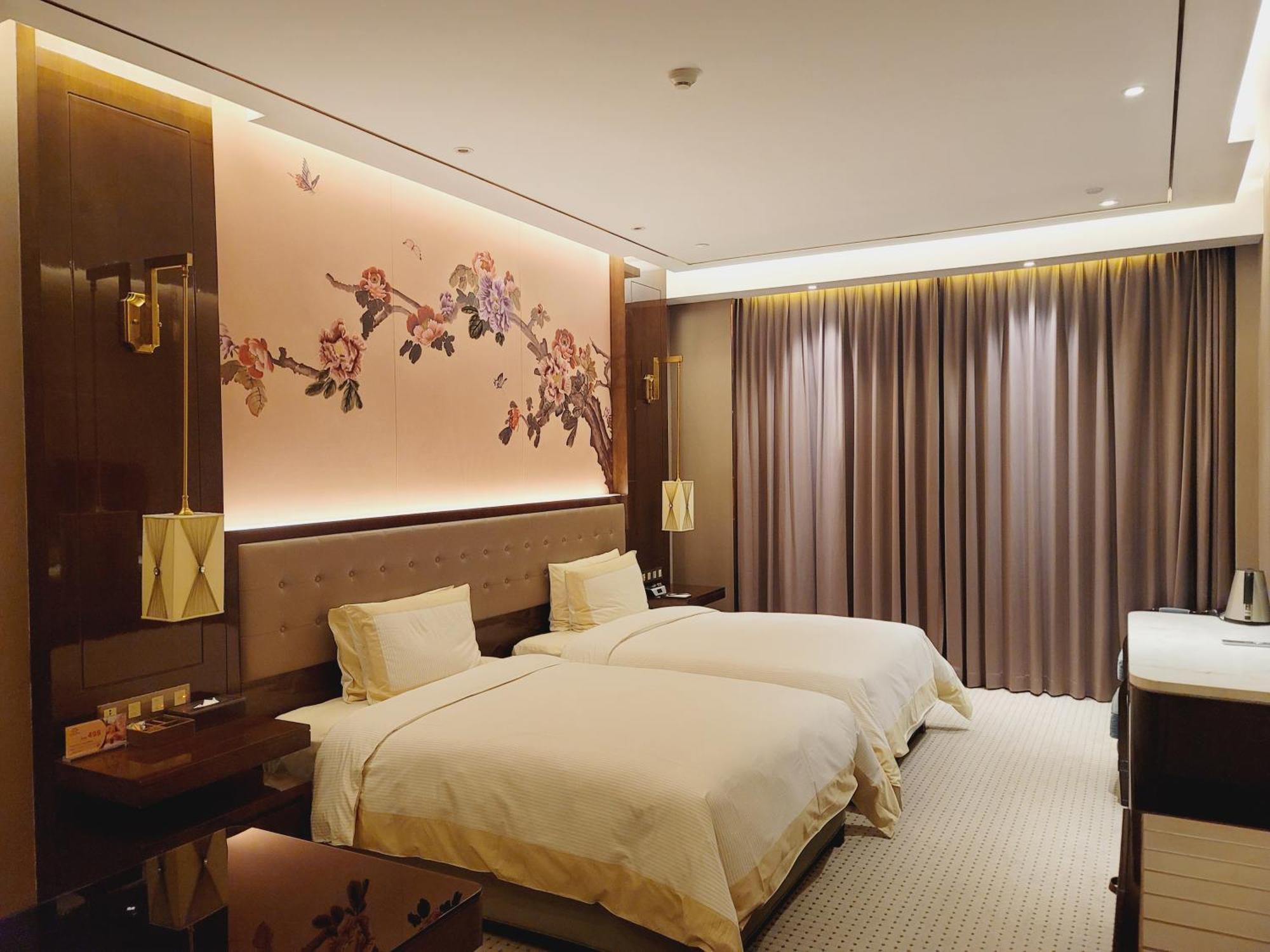 Royal Garden Hotel Shanghai-Free Shuttle To And From Disney & Pvg & Close Metro Line2 Easy To Sha New Expo Rum bild
