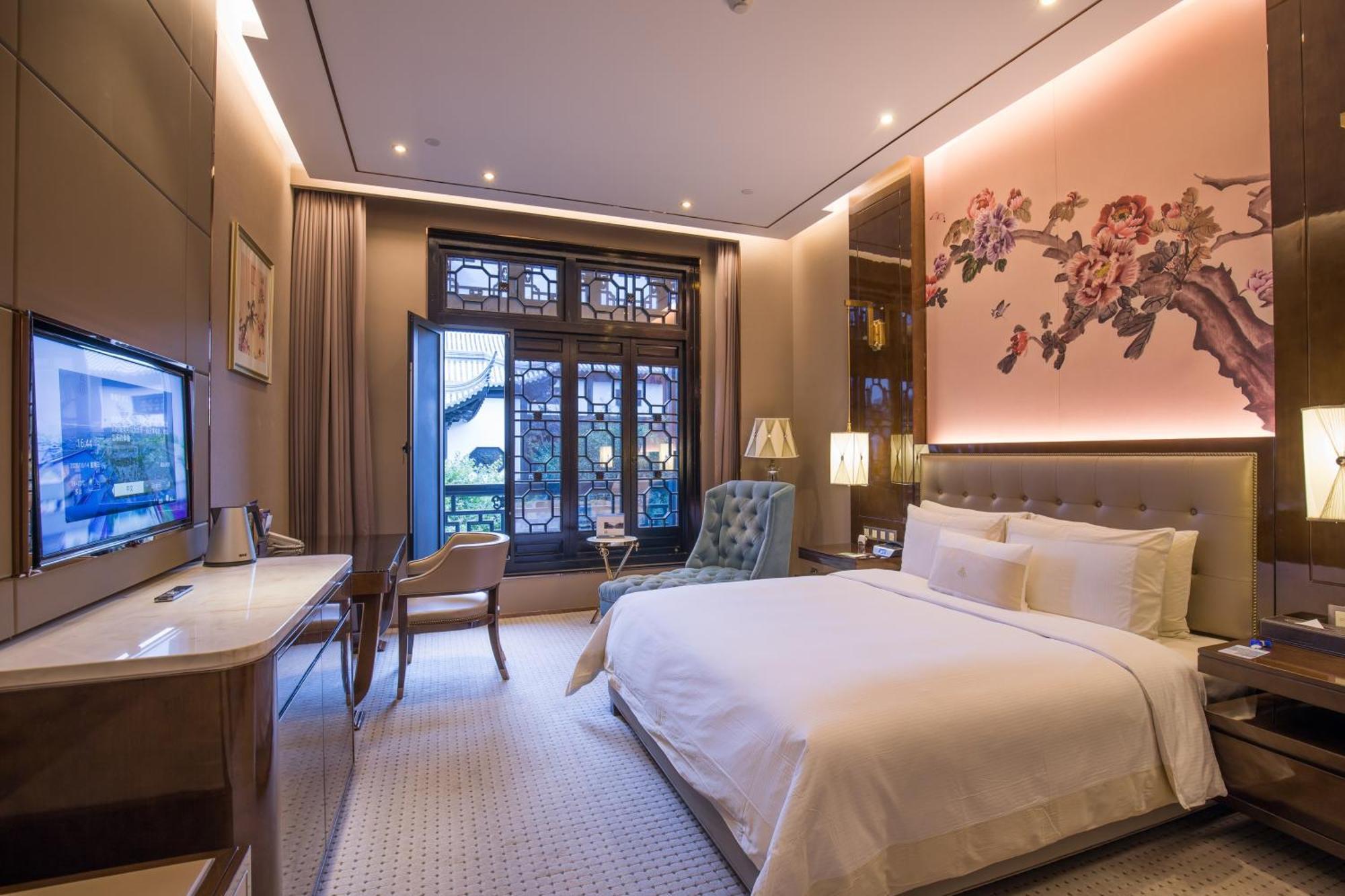 Royal Garden Hotel Shanghai-Free Shuttle To And From Disney & Pvg & Close Metro Line2 Easy To Sha New Expo Exteriör bild