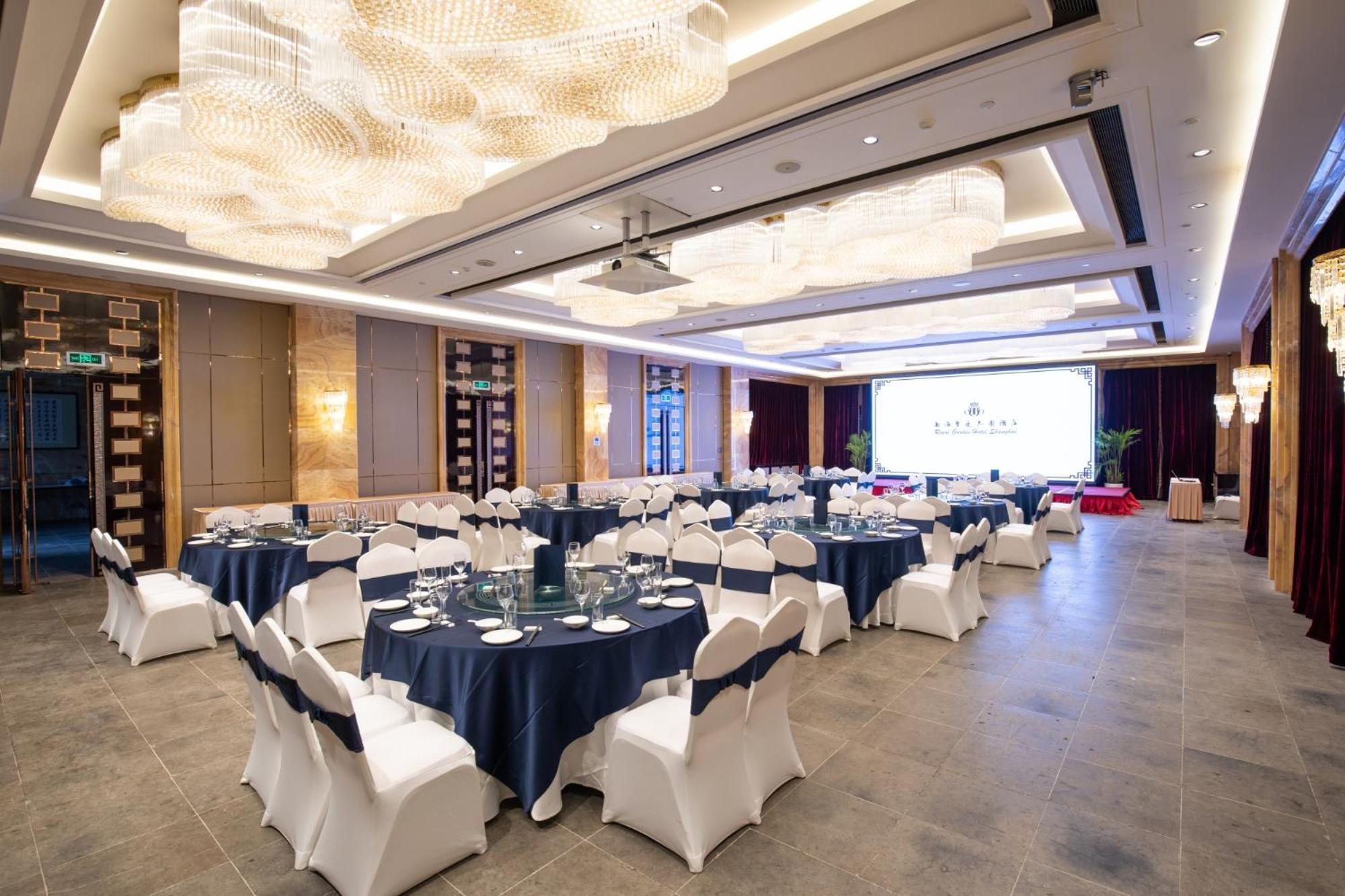 Royal Garden Hotel Shanghai-Free Shuttle To And From Disney & Pvg & Close Metro Line2 Easy To Sha New Expo Exteriör bild