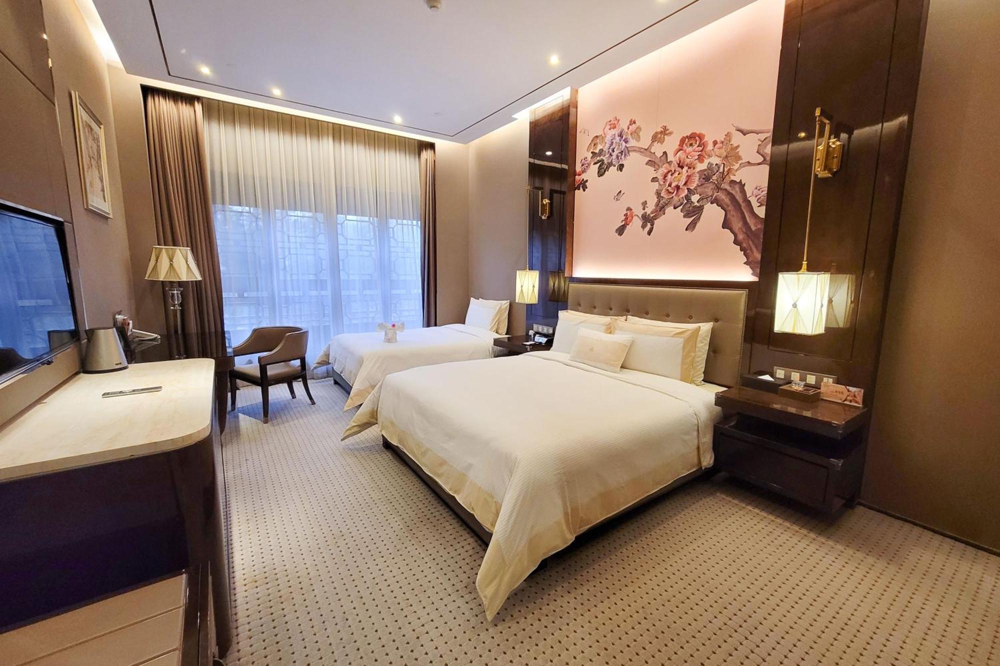 Royal Garden Hotel Shanghai-Free Shuttle To And From Disney & Pvg & Close Metro Line2 Easy To Sha New Expo Exteriör bild