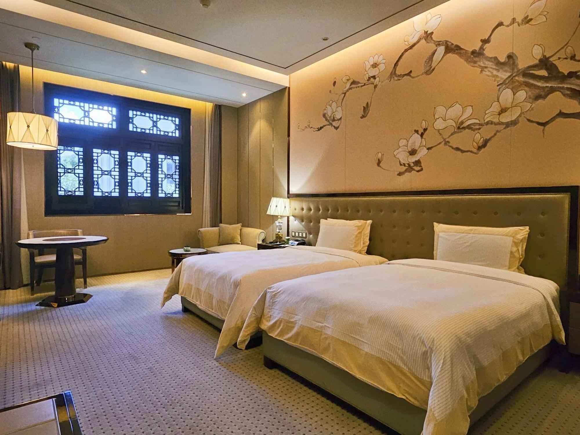 Royal Garden Hotel Shanghai-Free Shuttle To And From Disney & Pvg & Close Metro Line2 Easy To Sha New Expo Exteriör bild