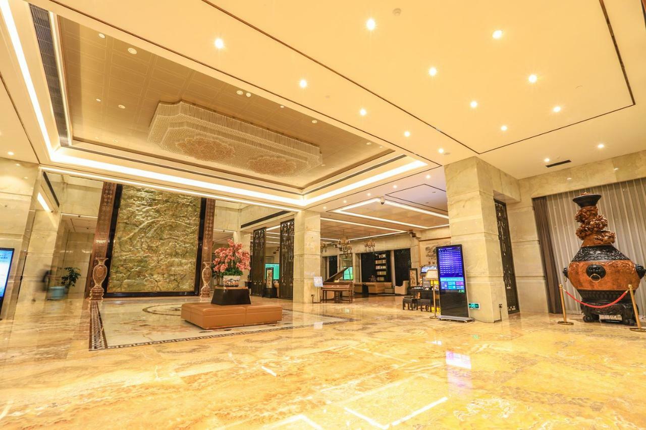 Royal Garden Hotel Shanghai-Free Shuttle To And From Disney & Pvg & Close Metro Line2 Easy To Sha New Expo Exteriör bild