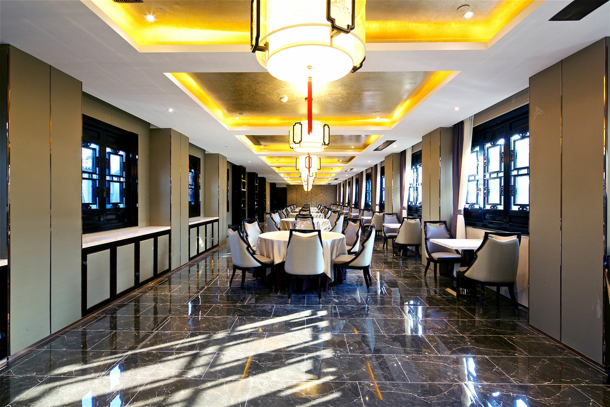 Royal Garden Hotel Shanghai-Free Shuttle To And From Disney & Pvg & Close Metro Line2 Easy To Sha New Expo Exteriör bild