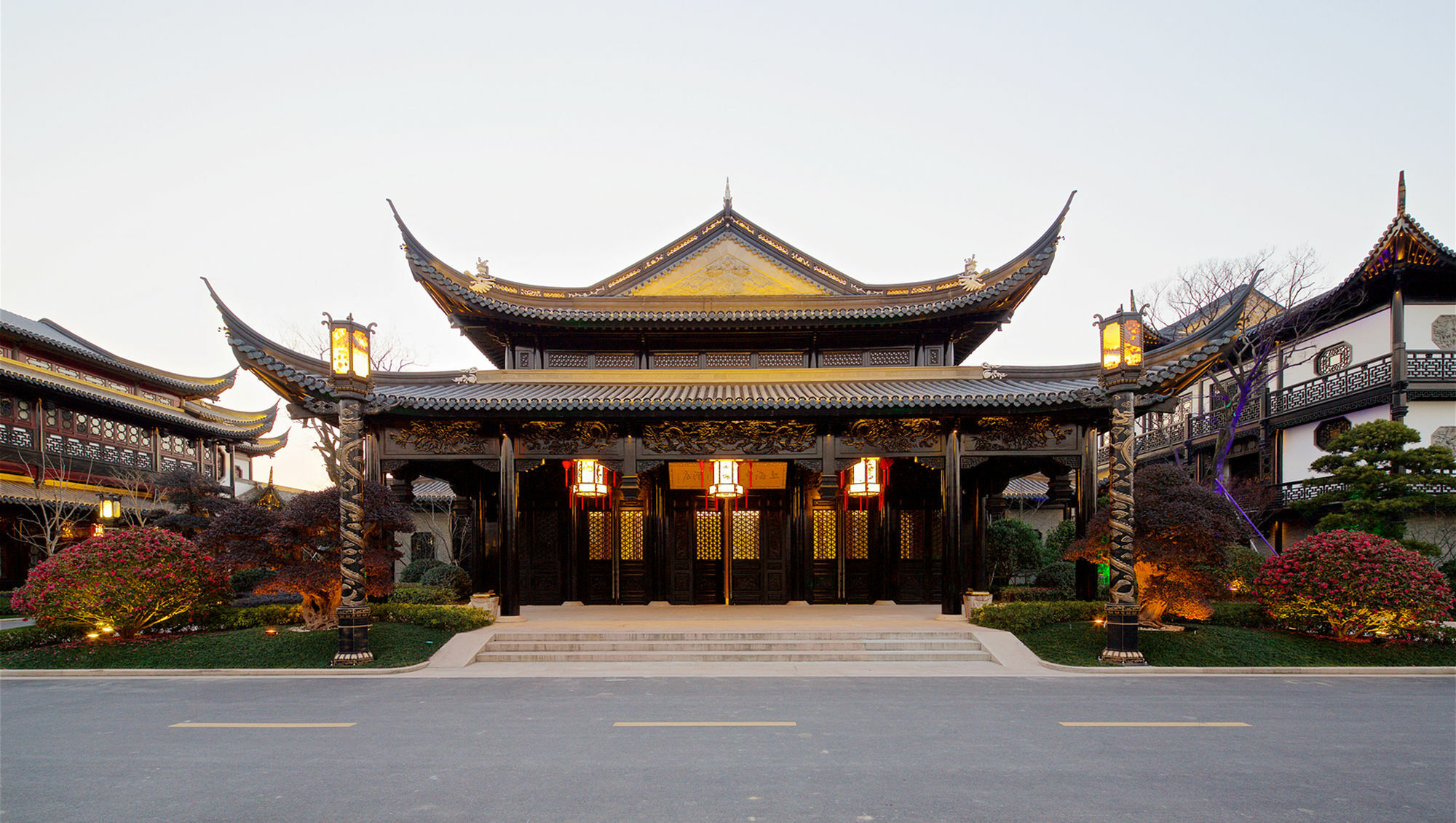Royal Garden Hotel Shanghai-Free Shuttle To And From Disney & Pvg & Close Metro Line2 Easy To Sha New Expo Exteriör bild