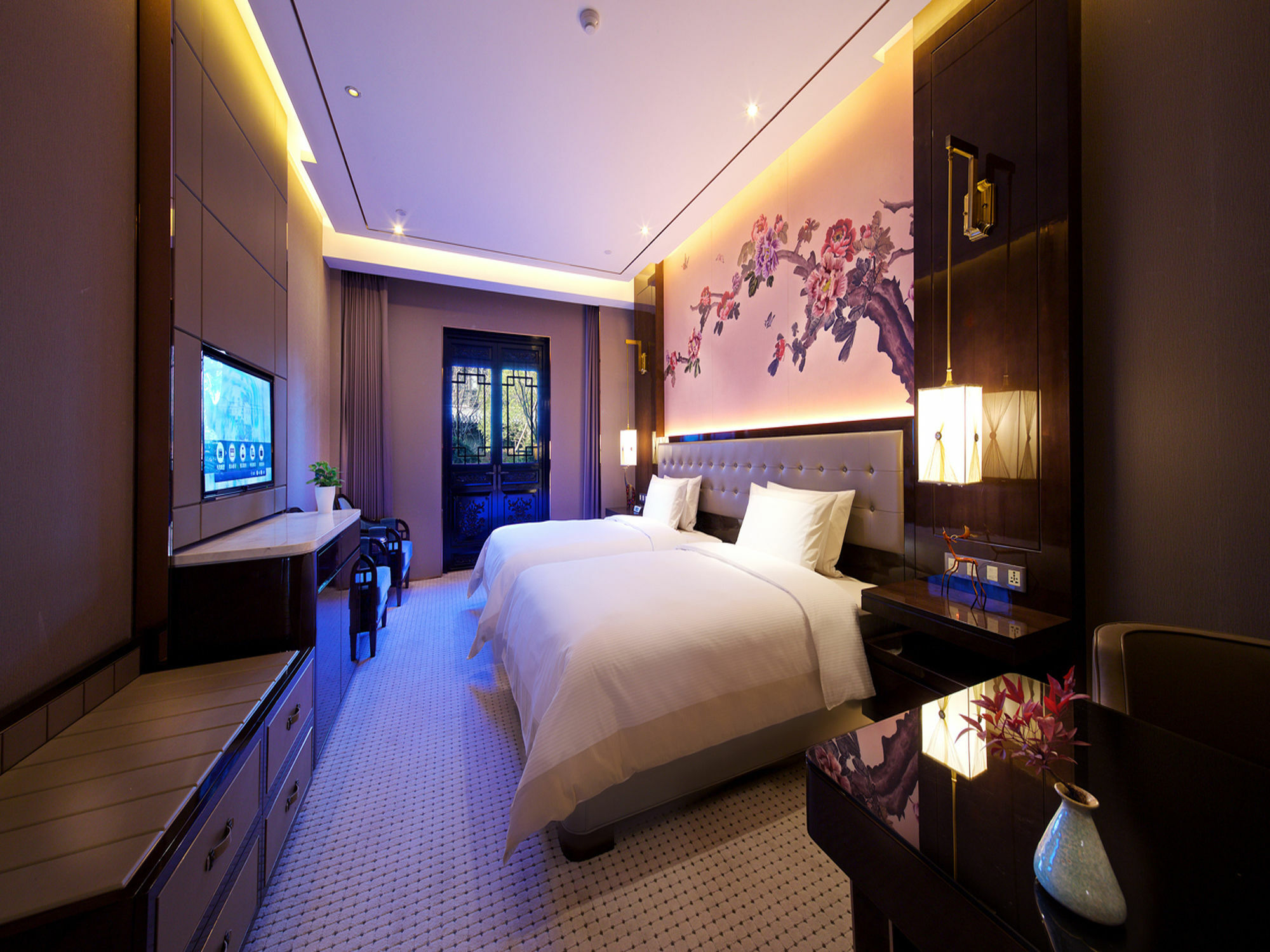 Royal Garden Hotel Shanghai-Free Shuttle To And From Disney & Pvg & Close Metro Line2 Easy To Sha New Expo Exteriör bild