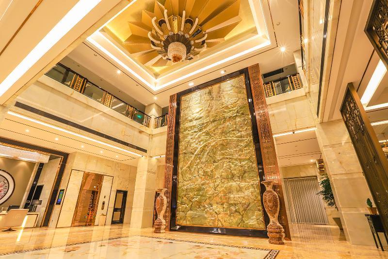 Royal Garden Hotel Shanghai-Free Shuttle To And From Disney & Pvg & Close Metro Line2 Easy To Sha New Expo Exteriör bild